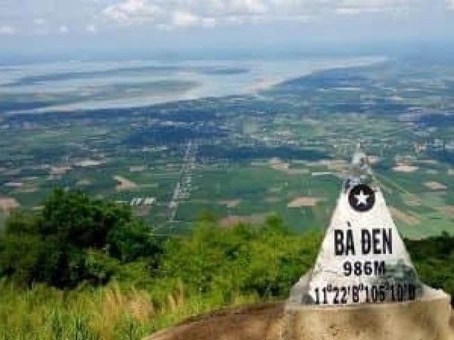 Thuê Xe Đi Núi Bà Đen