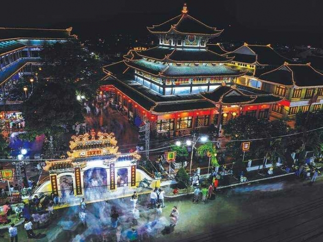 Thuê Xe Đi Chùa Bà Châu Đốc