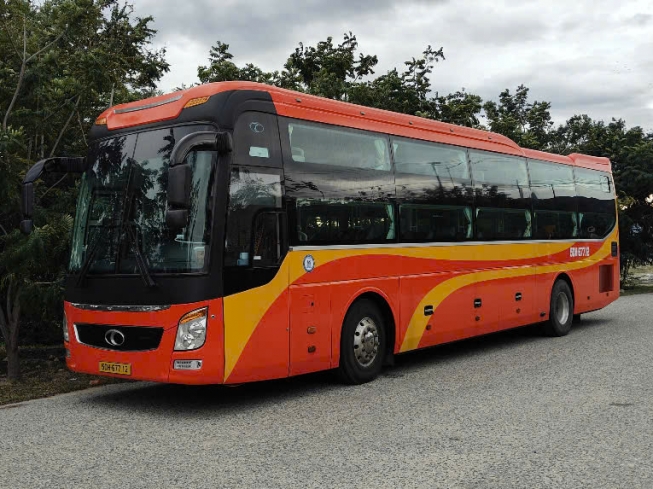 Xe Du Lịch 40 Chỗ Giường Nằm Nhà Xe Gia Huy