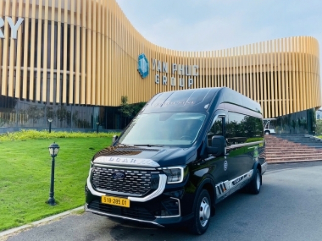 Xe Limousine 9 Chỗ  Nhà Xe Gia Huy